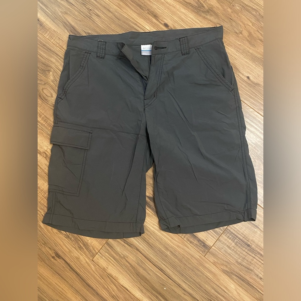 Men’s Columbia Shorts